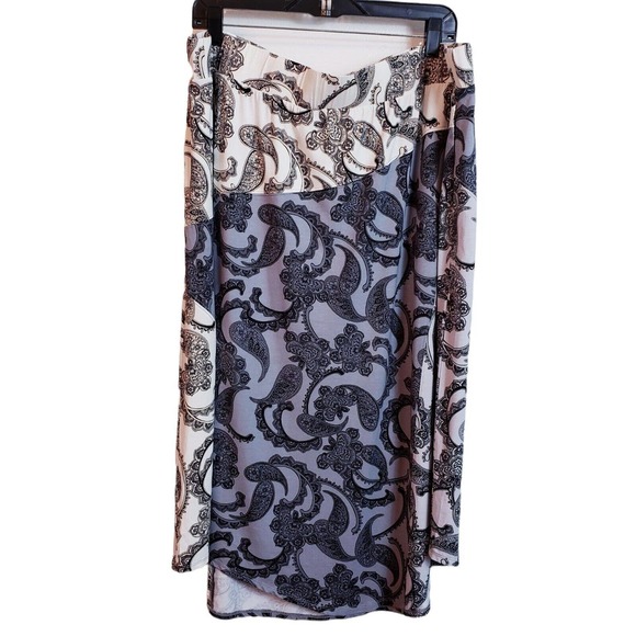 LOGO by Lori Goldstein Dresses & Skirts - LOGO Lori Goldstein Beach to Street Paisley Midi Skirt Storm Grey Black Size XL